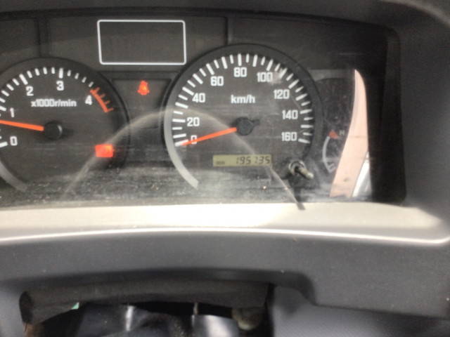 いすゞエルフアルミバン小型（2t・3t）[写真24]