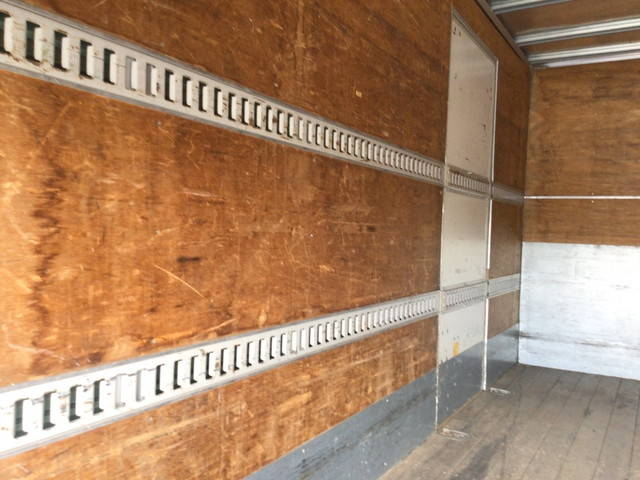 いすゞエルフアルミバン小型（2t・3t）[写真09]