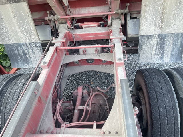 三菱ふそうスーパーグレートダンプ大型（10t）[写真15]