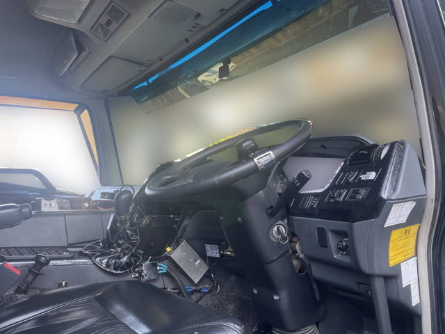 三菱ふそうスーパーグレートダンプ大型（10t）[写真23]