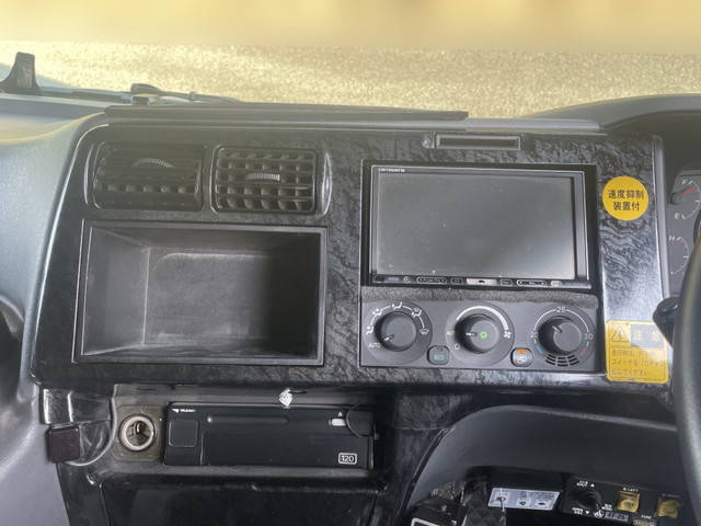 三菱ふそうスーパーグレートダンプ大型（10t）[写真30]