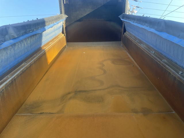 三菱ふそうスーパーグレートダンプ大型（10t）[写真06]