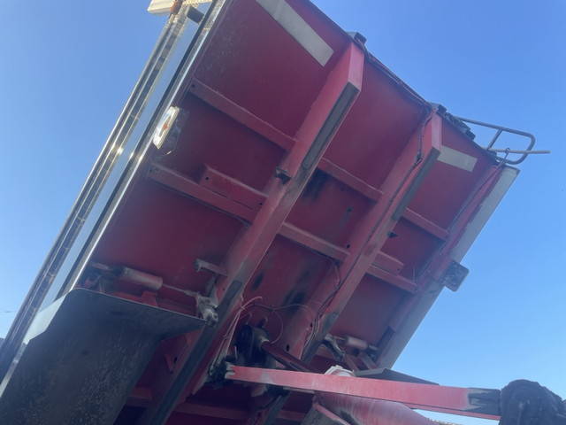 三菱ふそうスーパーグレートダンプ大型（10t）[写真08]