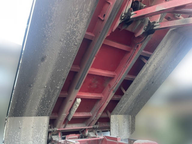 三菱ふそうスーパーグレートダンプ大型（10t）[写真09]