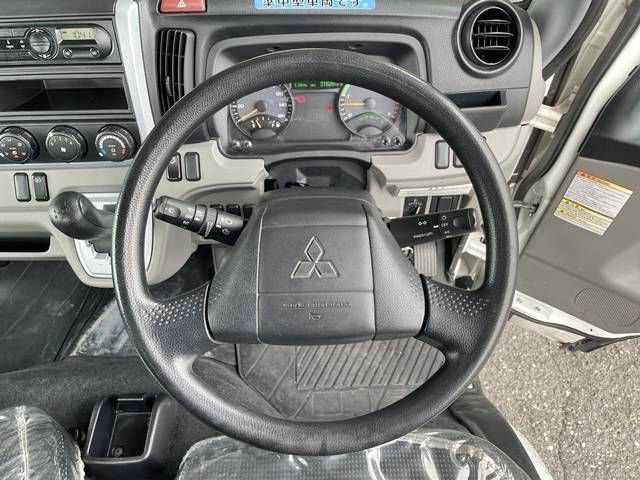 三菱ふそうキャンター平ボディ小型（2t・3t）[写真34]