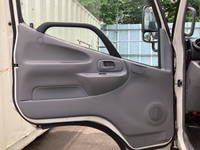 日野デュトロ冷凍車（冷蔵車）小型（2t・3t）[写真26]