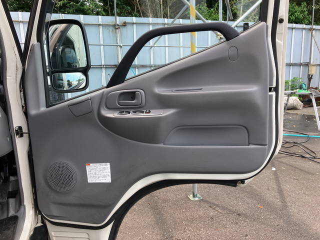 日野デュトロ冷凍車（冷蔵車）小型（2t・3t）[写真27]