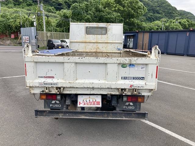 三菱ふそうキャンターダンプ小型（2t・3t）[写真11]