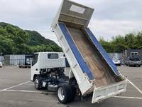 三菱ふそうキャンターダンプ小型（2t・3t）[写真12]