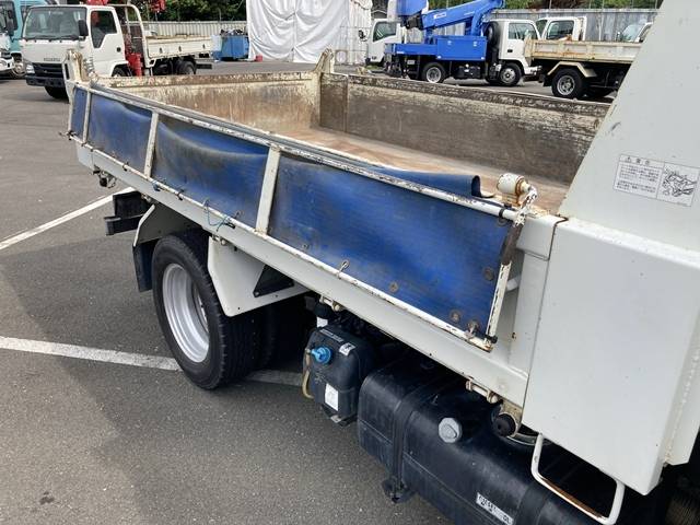 三菱ふそうキャンターダンプ小型（2t・3t）[写真17]