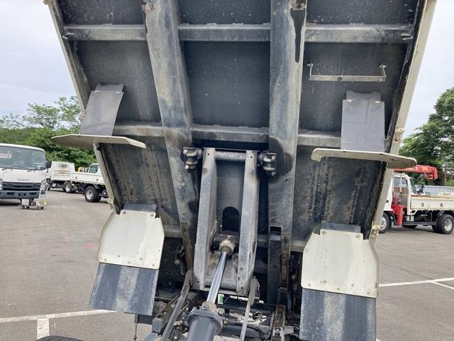 三菱ふそうキャンターダンプ小型（2t・3t）[写真23]