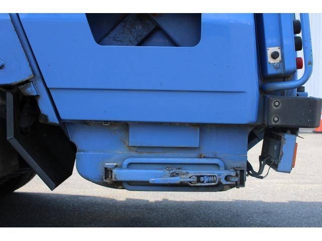 いすゞエルフパッカー車（塵芥車）小型（2t・3t）[写真13]