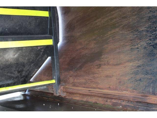 いすゞエルフパッカー車（塵芥車）小型（2t・3t）[写真26]