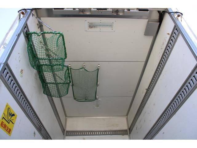 いすゞエルフパネルバン小型（2t・3t）[写真17]