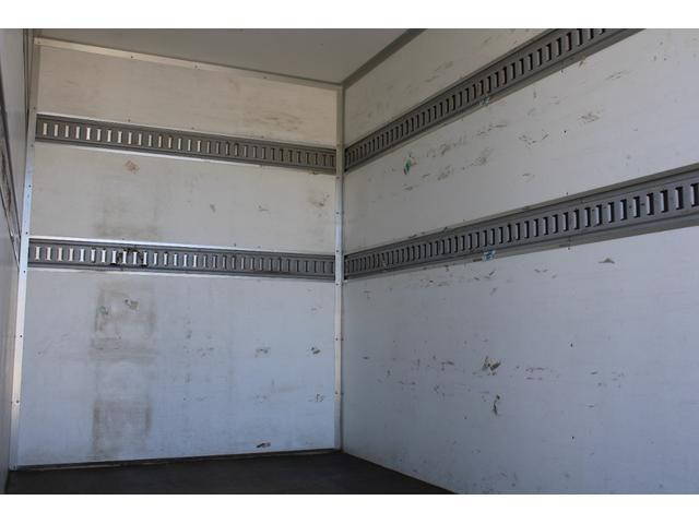 いすゞエルフパネルバン小型（2t・3t）[写真19]