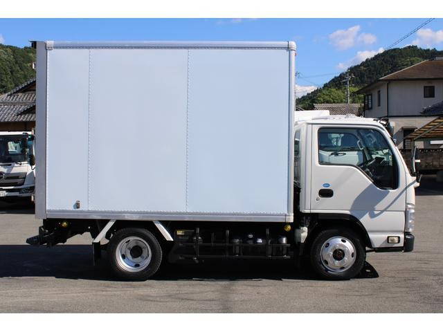 いすゞエルフパネルバン小型（2t・3t）[写真07]