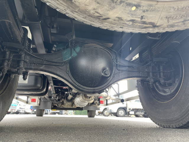 いすゞフォワードセルフクレーン3段中型（4t）[写真23]