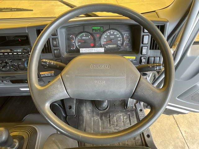 いすゞフォワードセルフクレーン3段中型（4t）[写真33]