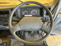 いすゞフォワードセルフクレーン3段中型（4t）[写真33]