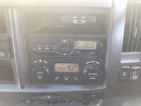 いすゞフォワードアルミウイング中型（4t）[写真35]