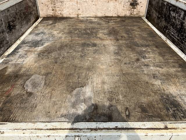 いすゞエルフダブルキャブ（Wキャブ）小型（2t・3t）[写真11]