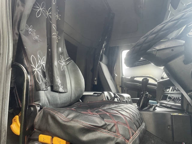 日野プロフィアダンプ大型（10t）[写真30]