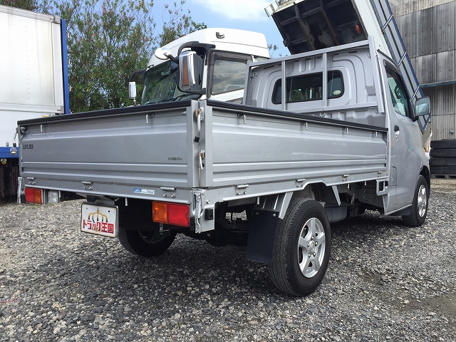 トヨタタウンエース平ボディ小型（2t・3t）[写真02]