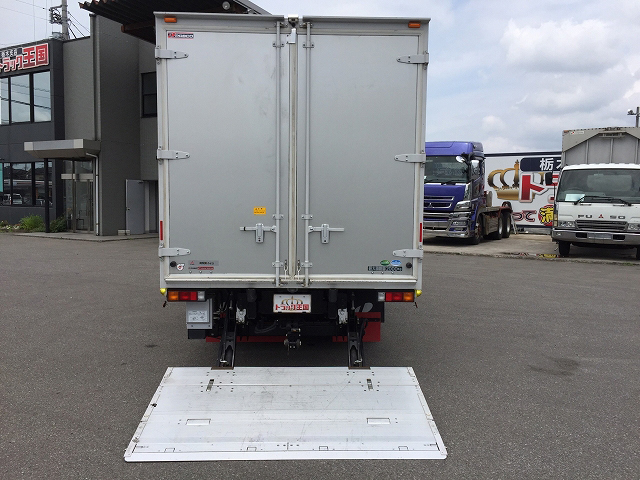 三菱ふそうキャンターアルミバン小型（2t・3t）[写真02]