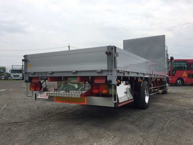 日野レンジャーアルミブロック中型（4t）[写真02]