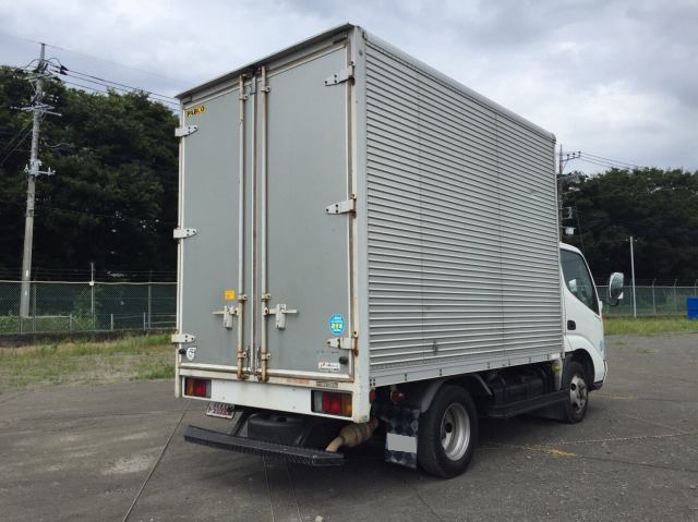 日野デュトロアルミバン小型（2t・3t）[写真02]