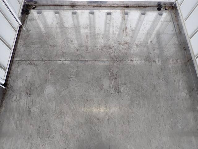 三菱ふそうキャンター冷凍車（冷蔵車）小型（2t・3t）[写真16]