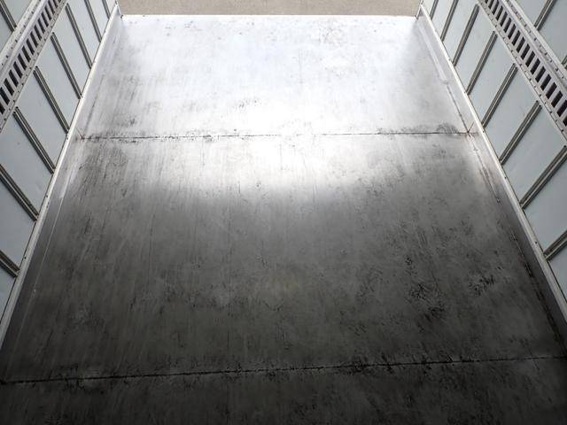 三菱ふそうキャンター冷凍車（冷蔵車）小型（2t・3t）[写真17]