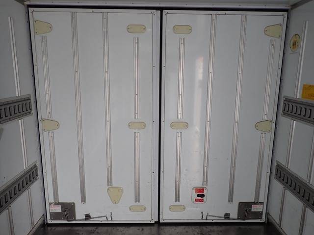 三菱ふそうキャンター冷凍車（冷蔵車）小型（2t・3t）[写真20]