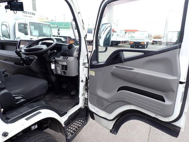 三菱ふそうキャンター冷凍車（冷蔵車）小型（2t・3t）[写真34]