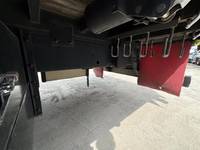 UDトラックスクオンアルミブロック大型（10t）[写真13]