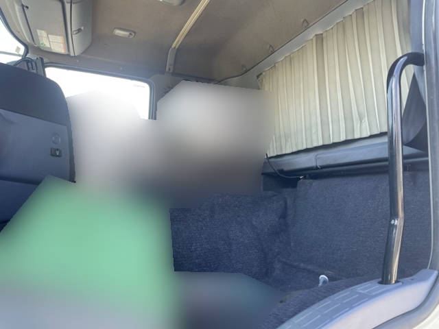 日野プロフィアタンク車（タンクローリー）大型（10t）[写真28]