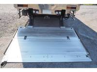 いすゞフォワード冷蔵冷凍ウイング中型（4t）[写真11]