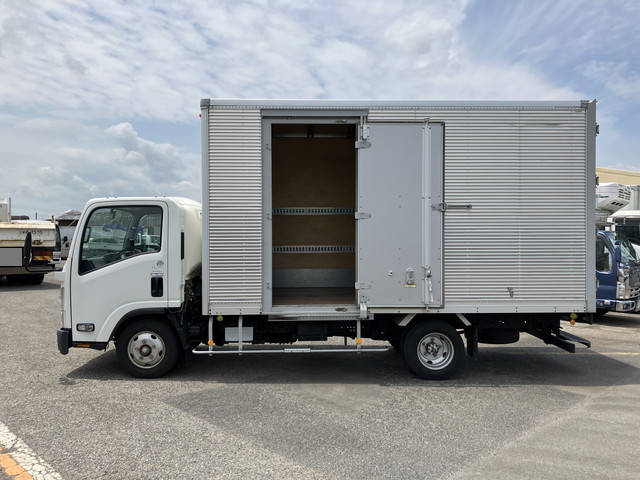 いすゞエルフアルミバン小型（2t・3t）[写真06]