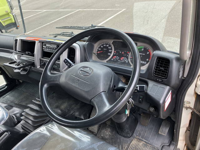 日野レンジャークレーン4段中型（4t）[写真31]