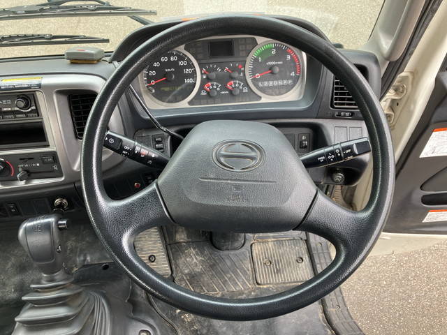 日野レンジャークレーン4段中型（4t）[写真33]