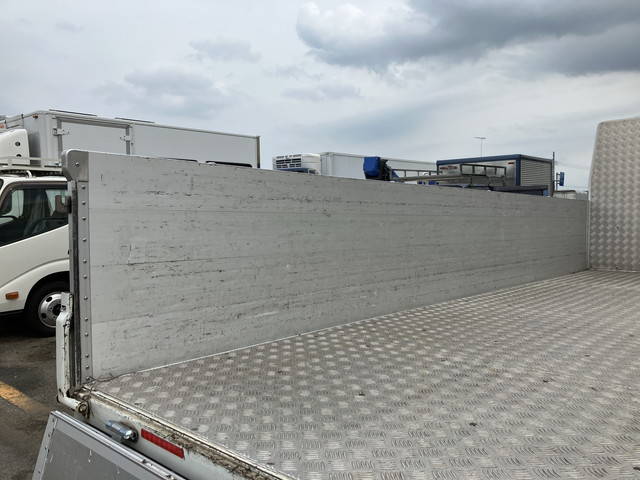 三菱ふそうキャンターアルミブロック小型（2t・3t）[写真13]