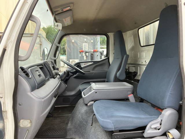 三菱ふそうキャンターアルミブロック小型（2t・3t）[写真30]