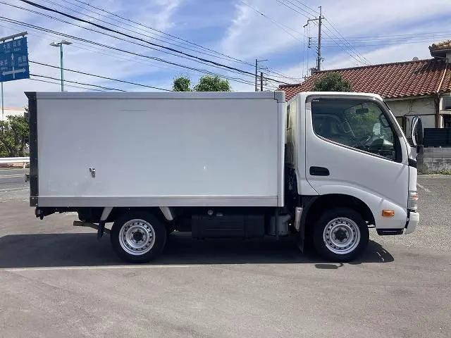 トヨタダイナ冷凍車（冷蔵車）小型（2t・3t）[写真05]