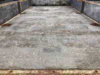 三菱ふそうキャンター平ボディ小型（2t・3t）[写真12]