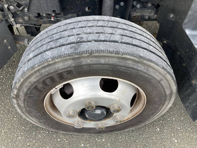 三菱ふそうキャンター平ボディ小型（2t・3t）[写真16]