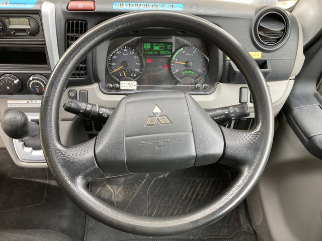 三菱ふそうキャンター平ボディ小型（2t・3t）[写真31]