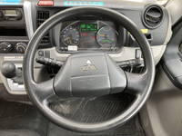 三菱ふそうキャンター平ボディ小型（2t・3t）[写真31]