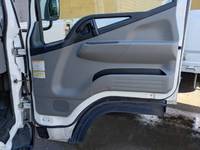 三菱ふそうキャンターアルミバン小型（2t・3t）[写真20]