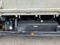 三菱ふそうキャンター平ボディ小型（2t・3t）[写真16]