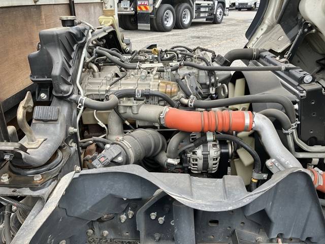 三菱ふそうキャンター平ボディ小型（2t・3t）[写真24]